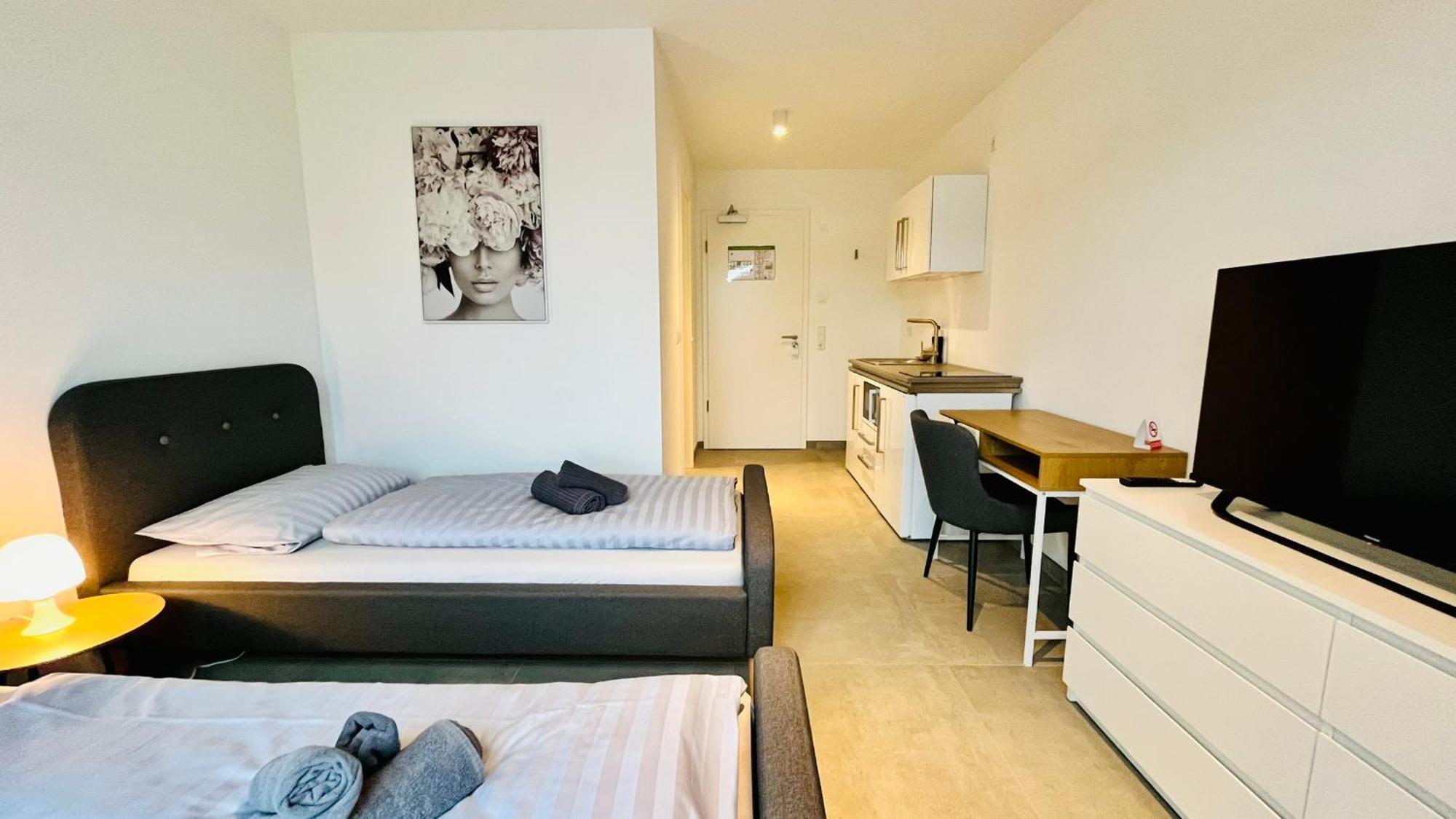 Livingboxx Karlsruhe - Messe I Neuwertige Apartments Mit Kueche Rheinstetten Luaran gambar